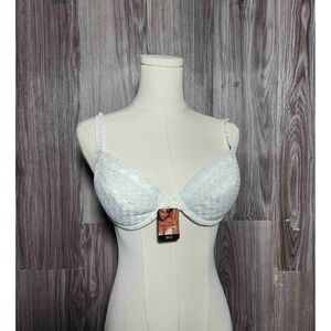 NWT Victoria's Secret Vintage Miracle Bra Lace Padded Push Up Underwire Bra 34 C